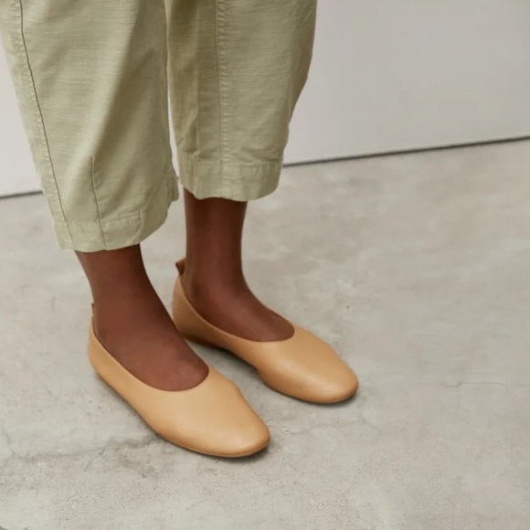 Everlane Shoes - Everlane The Italian Leather Day Glove